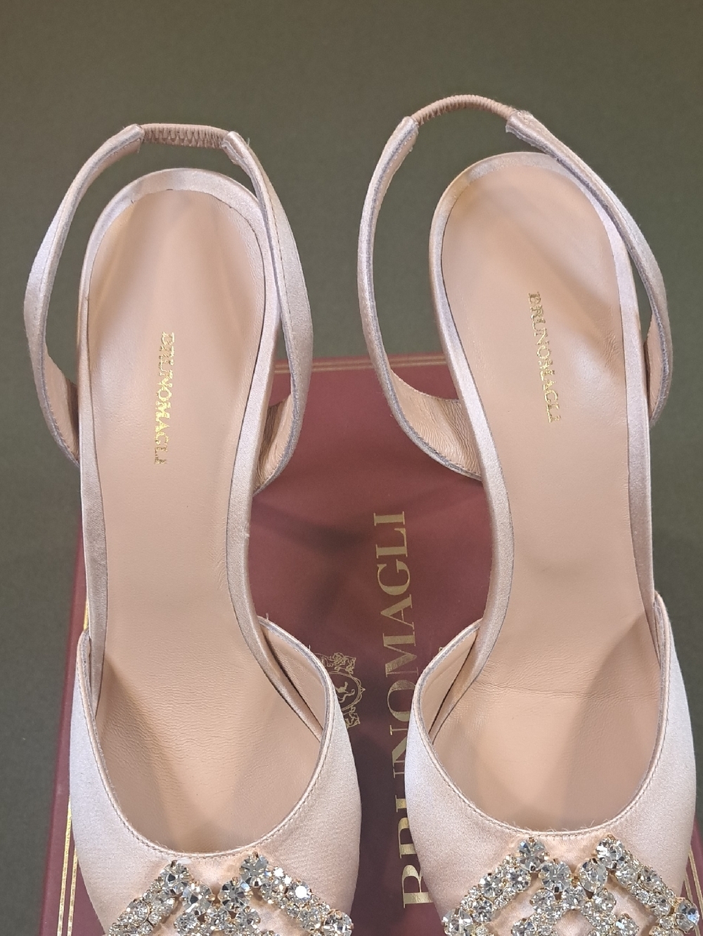 Bruno Magli Moda Pump in Champagne Satin Leather - Size: 10.5 (EU 42) - Picture 4 of 9